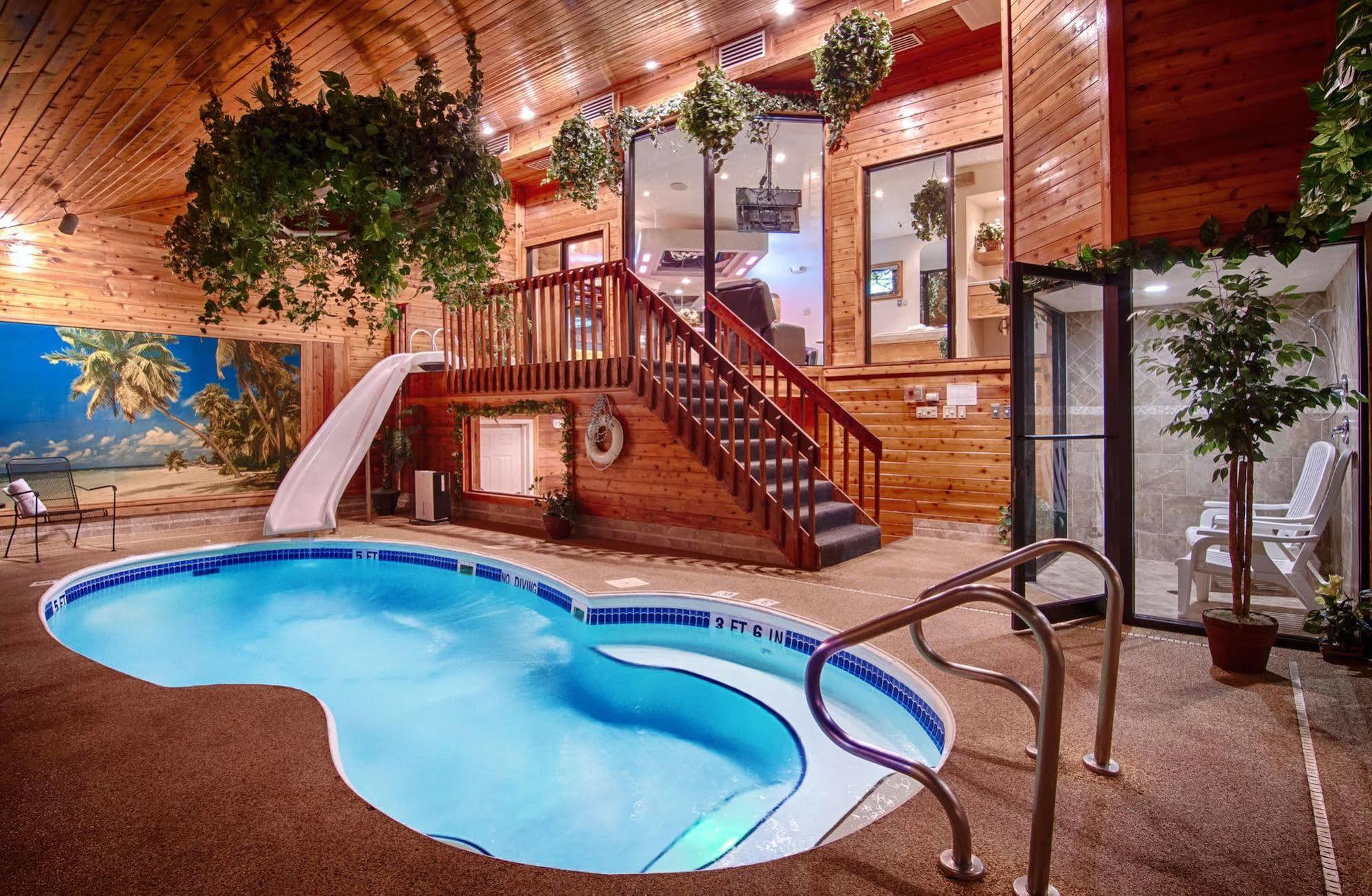 Sybaris Pool Suites - อินเดียนาโพลิส ภายนอก รูปภาพ